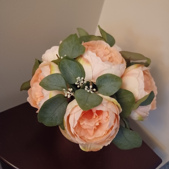 Peach Pink Green artificial floral arrangement handmade by me 6 flower head gree - Picture 6 of 7